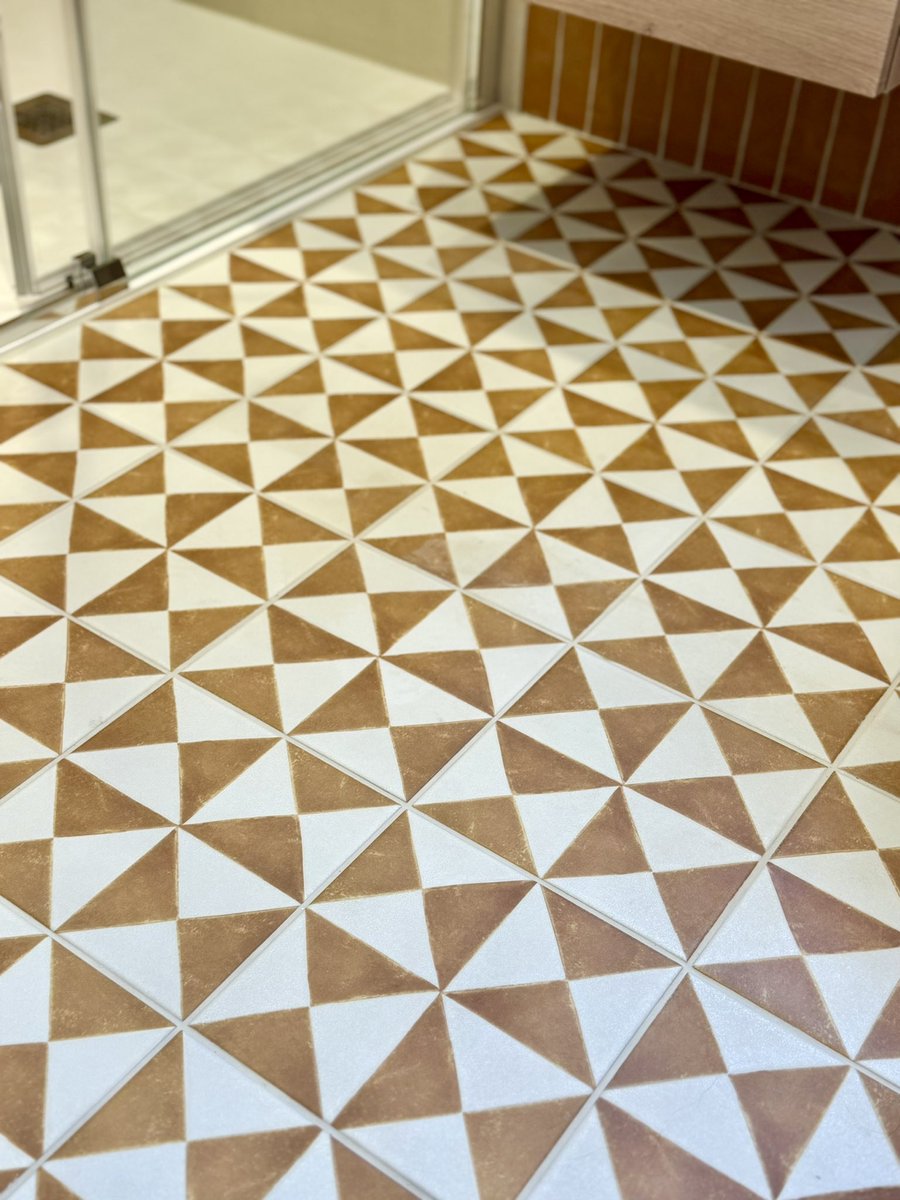 TheTapEndDesign's tweet photo. Tiles glorious tiles, oh how we love you 🥰 

#Tiles 
#TileInspo 
#TileInspiration https://t.co/2CYsgtXOQK
