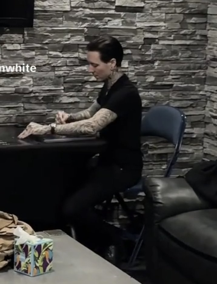 batsyxhorror's tweet photo. they all are sitting together and put Ricky in timeout 😭 https://t.co/Hu8gCYDCyx