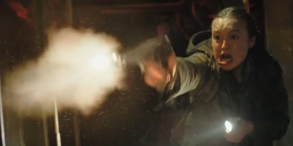 hayasaka_aryan's tweet photo. “Phew, I managed to escape from that incel mass shooter”

The female cop outside the building: https://t.co/8SsRnYXnbx