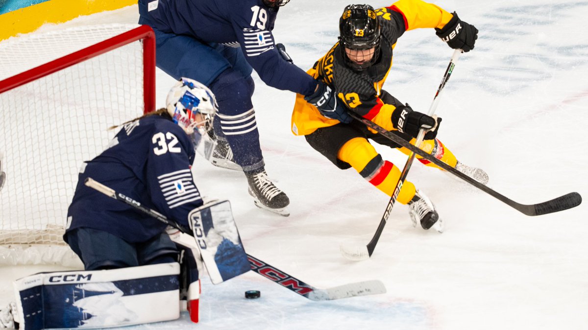 pwhl__detroit's tweet photo. In good hands 😌

Across her four games with France in the 2026 Olympics, Alice Philbert stopped 167 shots for a .933sv%! https://t.co/EoolI6VAML