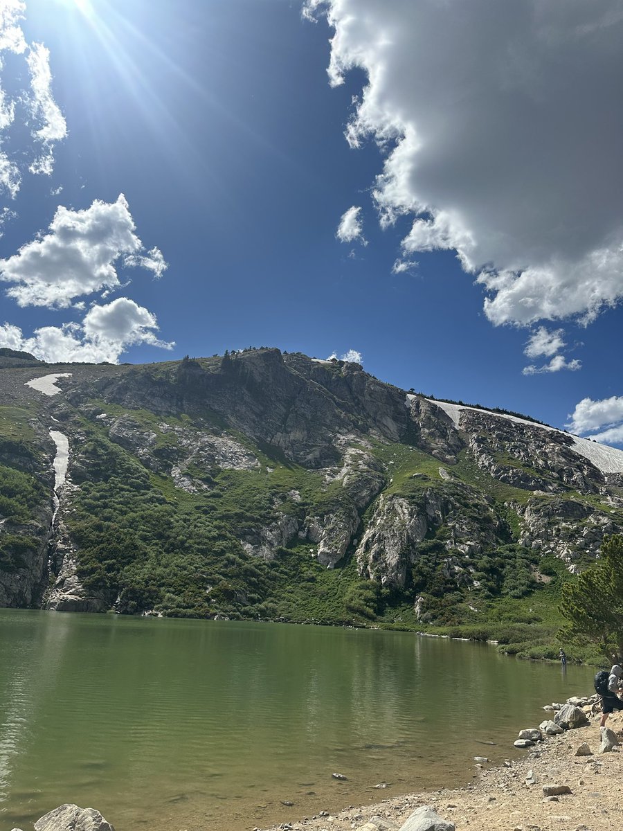 HazyFoxx's tweet photo. Climbed a mountain yesterday 😁 https://t.co/AnZDU4CrDn