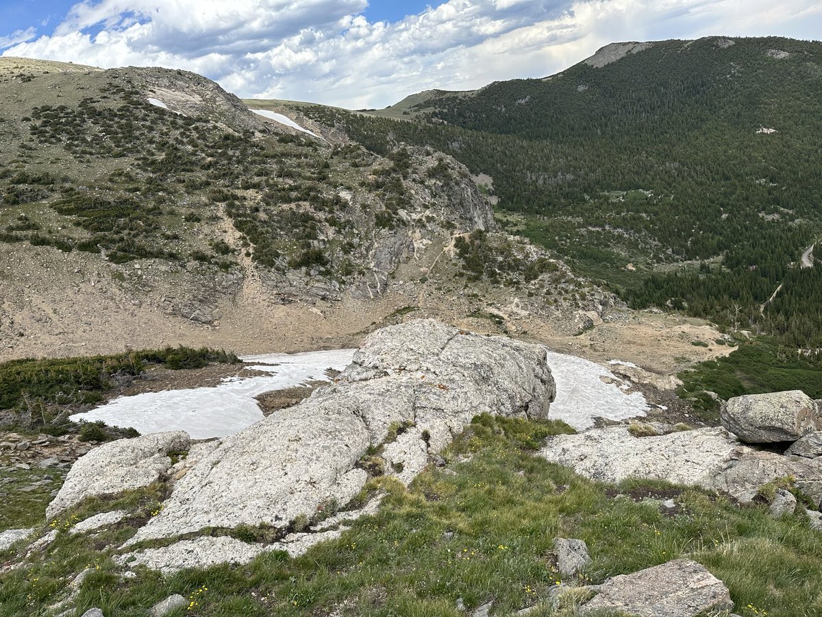 HazyFoxx's tweet photo. Climbed a mountain yesterday 😁 https://t.co/AnZDU4CrDn