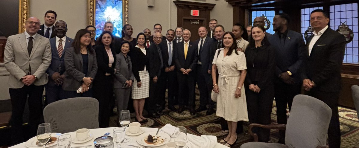 VictorFedeli's tweet photo. It was an honour to address Consuls General and representatives from 39 countries at today’s Consular Corps Association of Toronto meeting.

As the global economic landscape continues to evolve, our government is focused on diversifying trade and unlocking access to new markets that will create opportunities for Ontario businesses and workers.