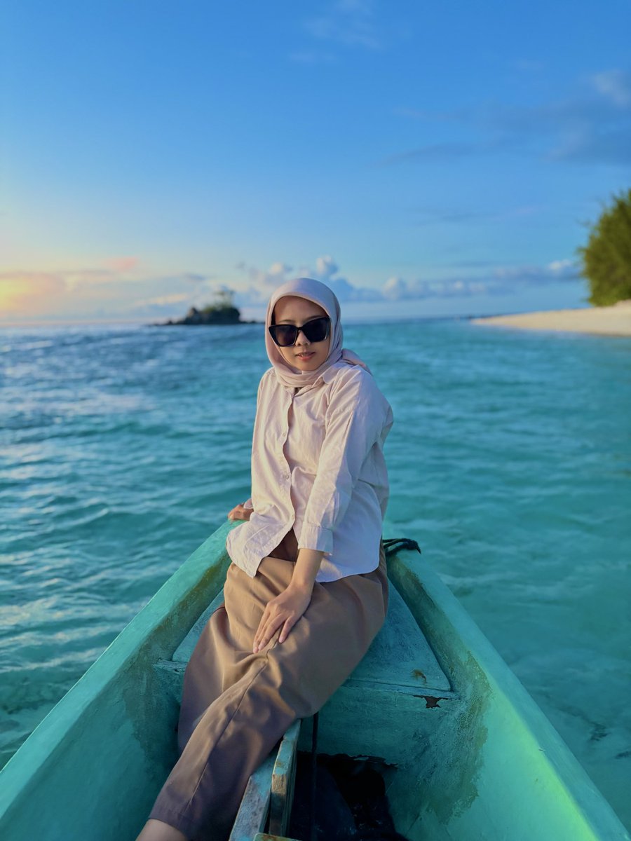yuliahernan's tweet photo. cannot moving on.. singgah sehari doang padal. guess where? https://t.co/WkhNAjoKyM