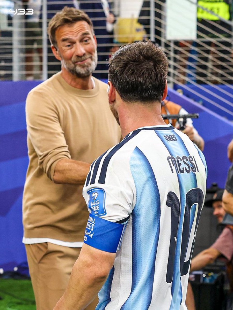 Messismo10's tweet photo. 🤝 Klopp. https://t.co/LcwtlxDiOQ
