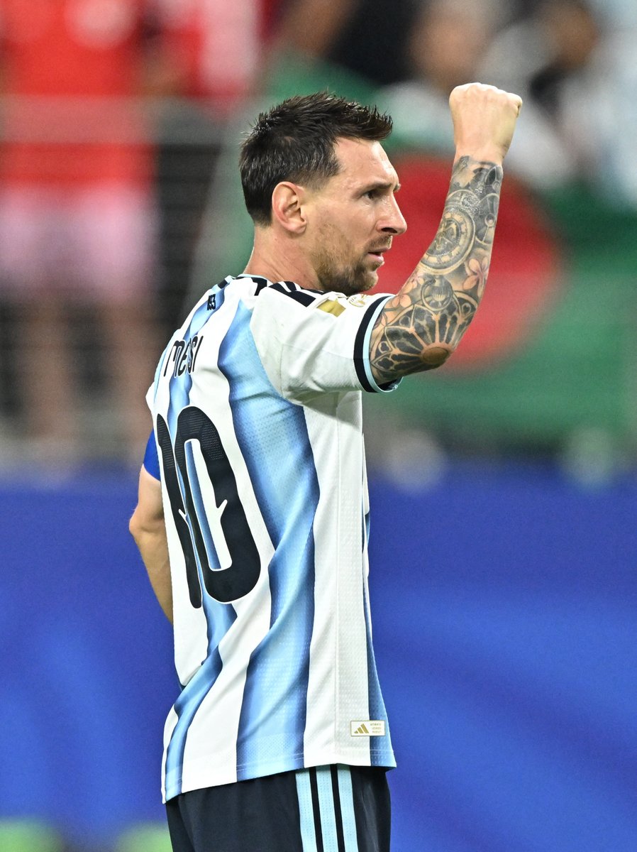 demarkesports's tweet photo. Julian Alvarez: “Lionel Messi, 20 yılı aşkın süredir dünyanın en iyisi ve futbol tarihinin de en iyi oyuncusu.” https://t.co/9W0WCTno9s