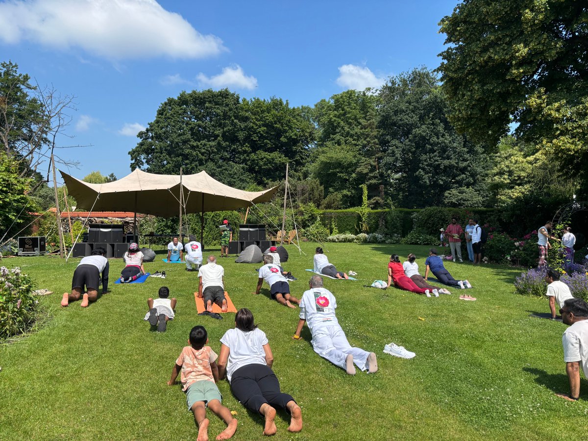 KonsulIndii's tweet photo. 🇮🇳🧘‍♂️ Thank you, Wrocław! On 21 June 2026, the Honorary Consulate of India in Wrocław celebrated International Day of Yoga at the University of Wrocław Botanical Garden with 40 schools and 3,000+ participants. Thank you to all partners, volunteers and guests! #IDY2026 #YogaDay https://t.co/qksoAdvZzl