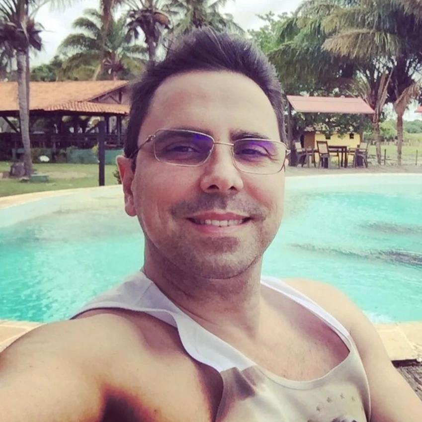 Golden_L2's tweet photo. @Supermanfan_49 No meu país a voz do Gary também fez aquele robô em Minhas Aventuras com Superman 3 temporada. https://t.co/gXOJHA7561