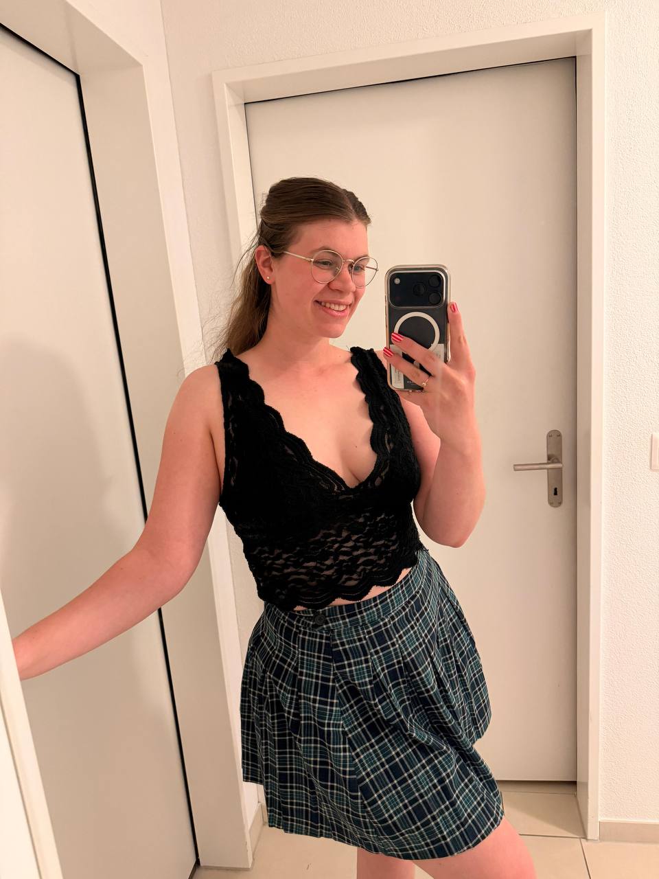 Ich hoffe mal Ihr seit gut in die neue Woche gestartet.. Wer hat eigentlich Lust zu chatten ??? https://t.co/q38fVKYDPL https://t.co/WhoVjADZat