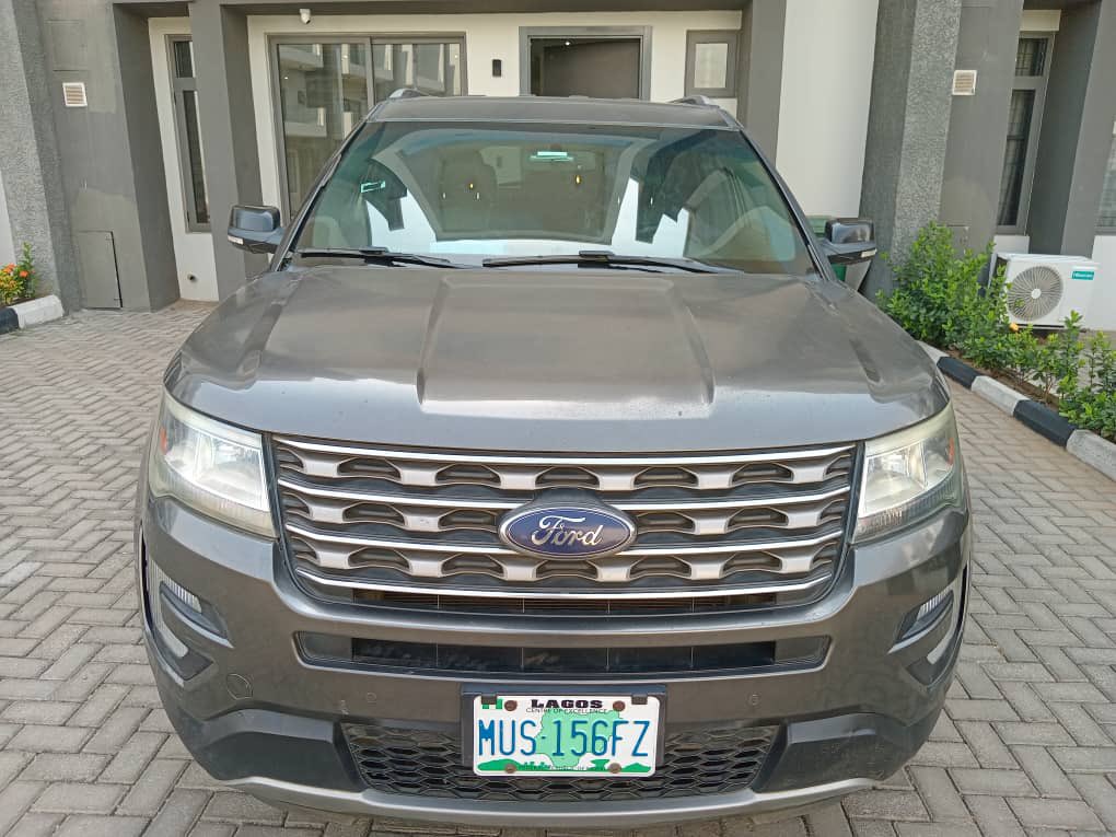 DJSpeshNaija's tweet photo. Available for Sale

Name: Ford
Model: Explorer 
Engine: 3.5
Year: 2017
Status: Perfect Working Conditions

#CarSales #Automobile #Ford #FordExplorer https://t.co/pu3PQUdpih
