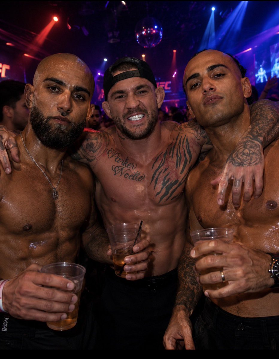 JahPerry_'s tweet photo. Leaked picture sad to see, Guys is there any hadith that says drinking is allowed? https://t.co/hplv6eBZYi