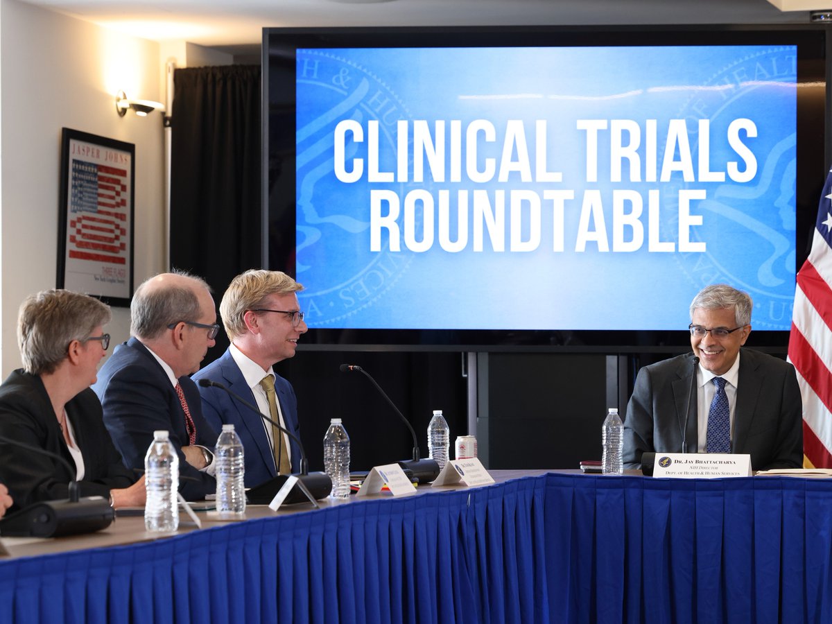 NIH's tweet photo. 🌎NIH and @HHSGov officials reaffirmed America’s commitment to remaining the global leader in biomedical research by fostering a clinical trial enterprise that is faster, more efficient, and more effective.

Read the full story ➡️ https://t.co/ymwY2x0iPA https://t.co/DDPVAAOzw5