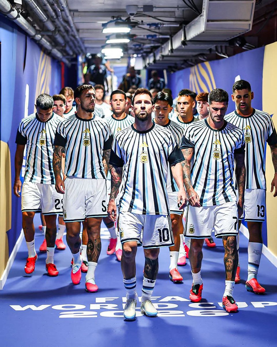 iyalla05's tweet photo. GOAT
You make football look so easy and you lead and follow other players in team spirit https://t.co/MIURtenqqn