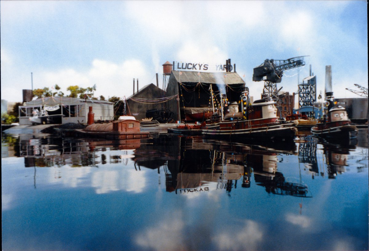 TheTugsProject's tweet photo. There are some nefarious characters lurking around lately, snatching up what doesn't belong to them. Do you recognize them? Here are the Z-Stacks trying and failing multiple times to secure a load of timber in Regatta. Full resolution files are in our #TheTugsProject drive! ⚓️💙 https://t.co/oAUDGhh5JS