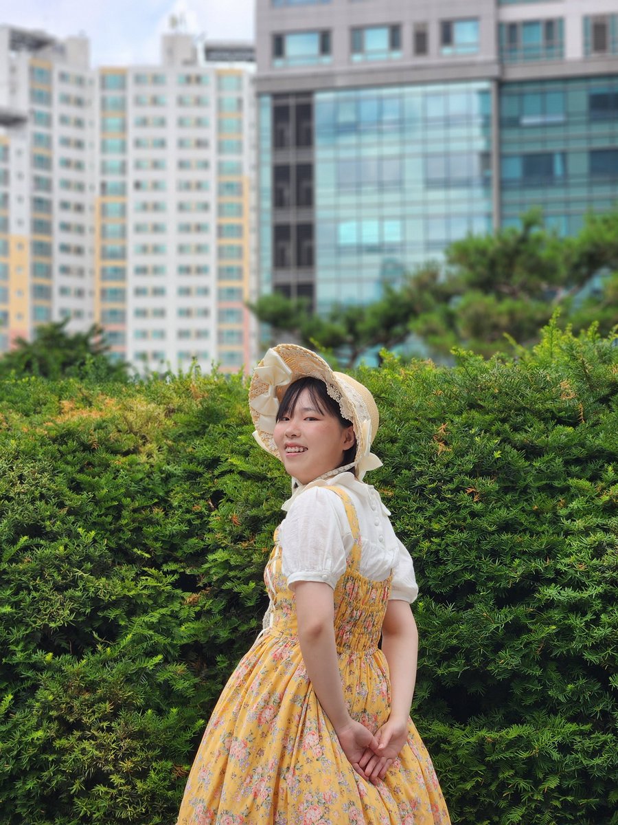 fluorine__09's tweet photo. 공주마켓 때 앨리님께서 찍어주신 사진.... 제 핸드폰에서 이정도 사진을!? https://t.co/B2YuaOQyjR