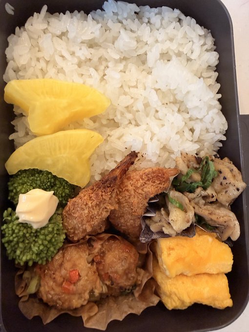 もも🍑@koakumamama - はい！ 本日の息子弁当🍱気をつけて行ってらっしゃい😊 https://t.co/3AXXuCKJAC