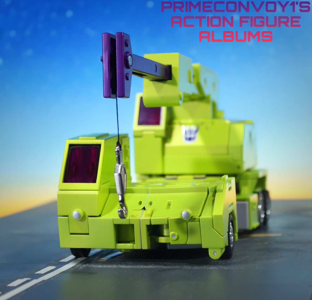 primeconvoy1's tweet photo. About to Hook you up.

#transformers #fanstoys #actionfigures #toyphotography #transformerstoys #transformersg1 #actionfigurephotography #constructicons #devastator https://t.co/mDuKI8U6b6