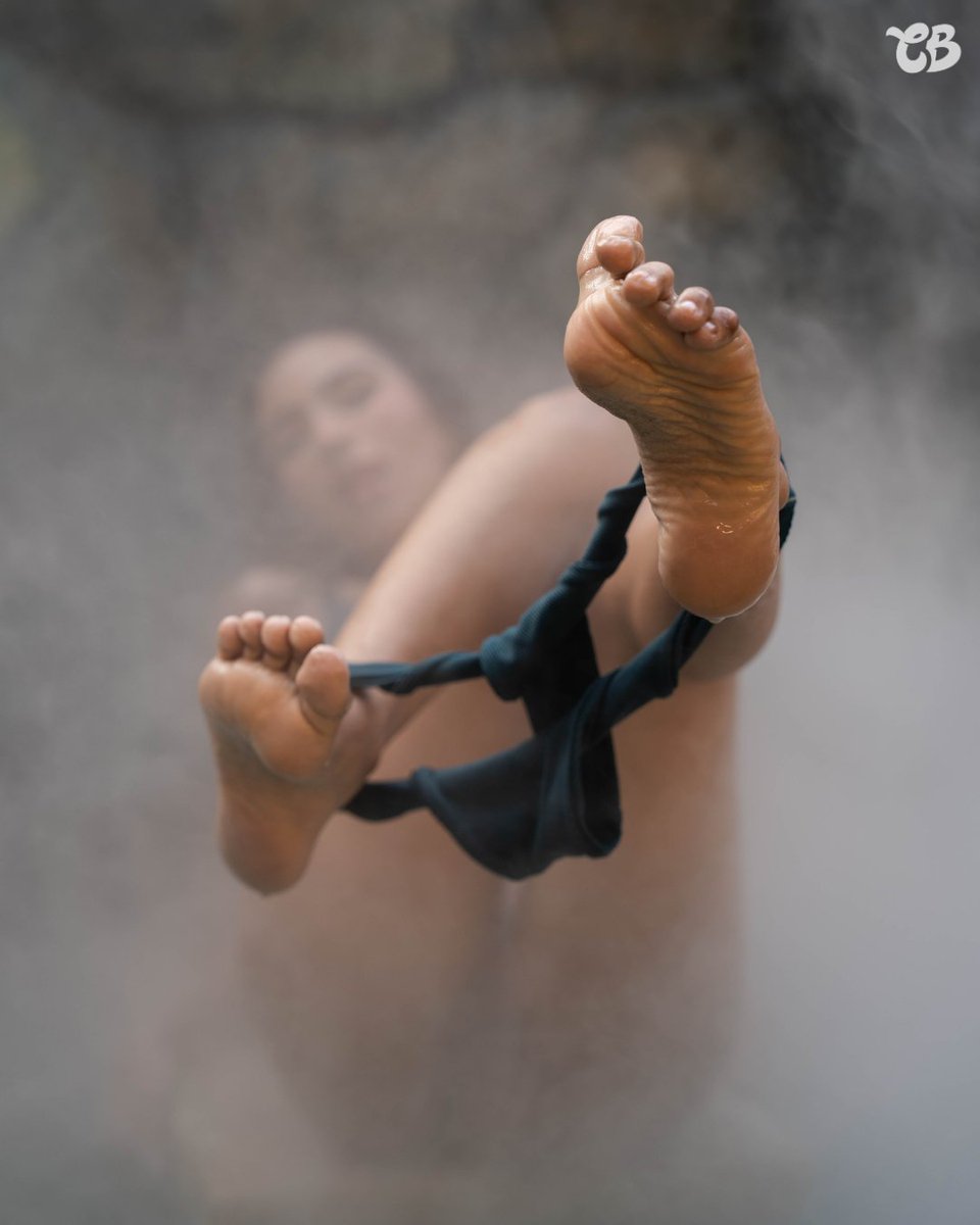 chaturbate's tweet photo. Free as a bird today. 🕊️ #NoPantyDay 

@amnie_art: https://t.co/LiLrLaOr5s https://t.co/w6bHjzJkX9