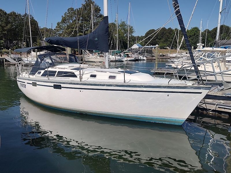 DYCBoats's tweet photo. SOLD – 1992 Hunter 33.5 "Spartan" by Kaydence Congleton!    Chesapeake Yacht Sales would like to thank Steven &amp; Claudia R. for your business.  We wish you years of enjoyment aboard. https://t.co/rUMCnXZ8wp