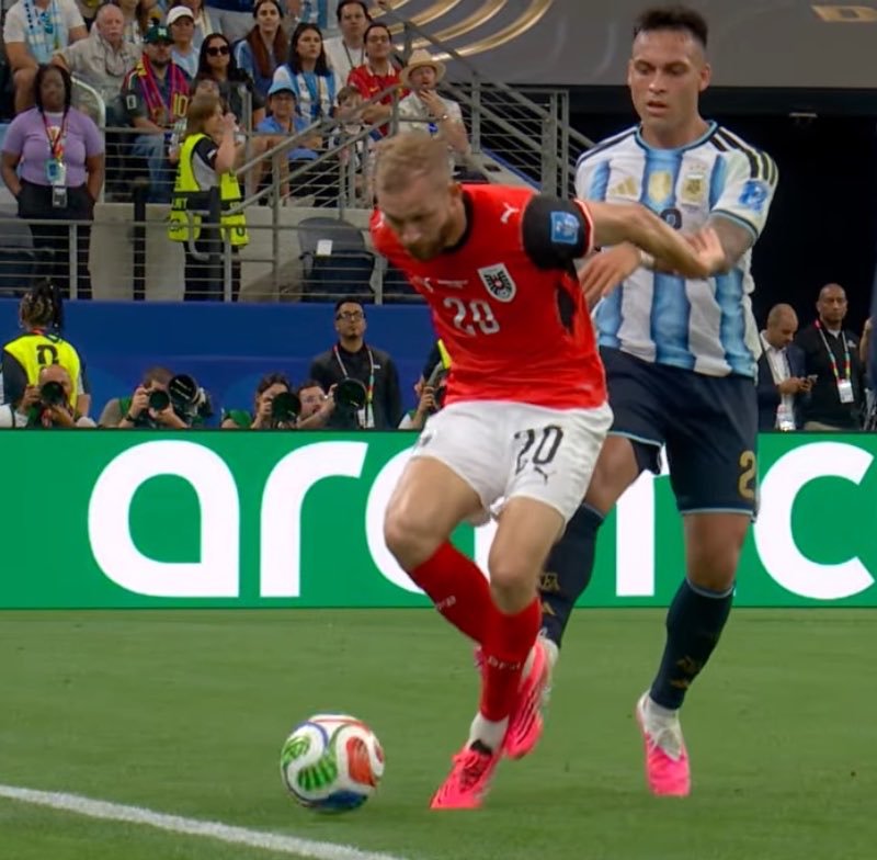 TouchmineX's tweet photo. 🚨🇦🇷 Not even a Yellow for Lautaro Martinez for kicking Laimer. ❌

Are Argentina getting favoured again in the World Cup? 🤔 https://t.co/ojzOcOYgtx