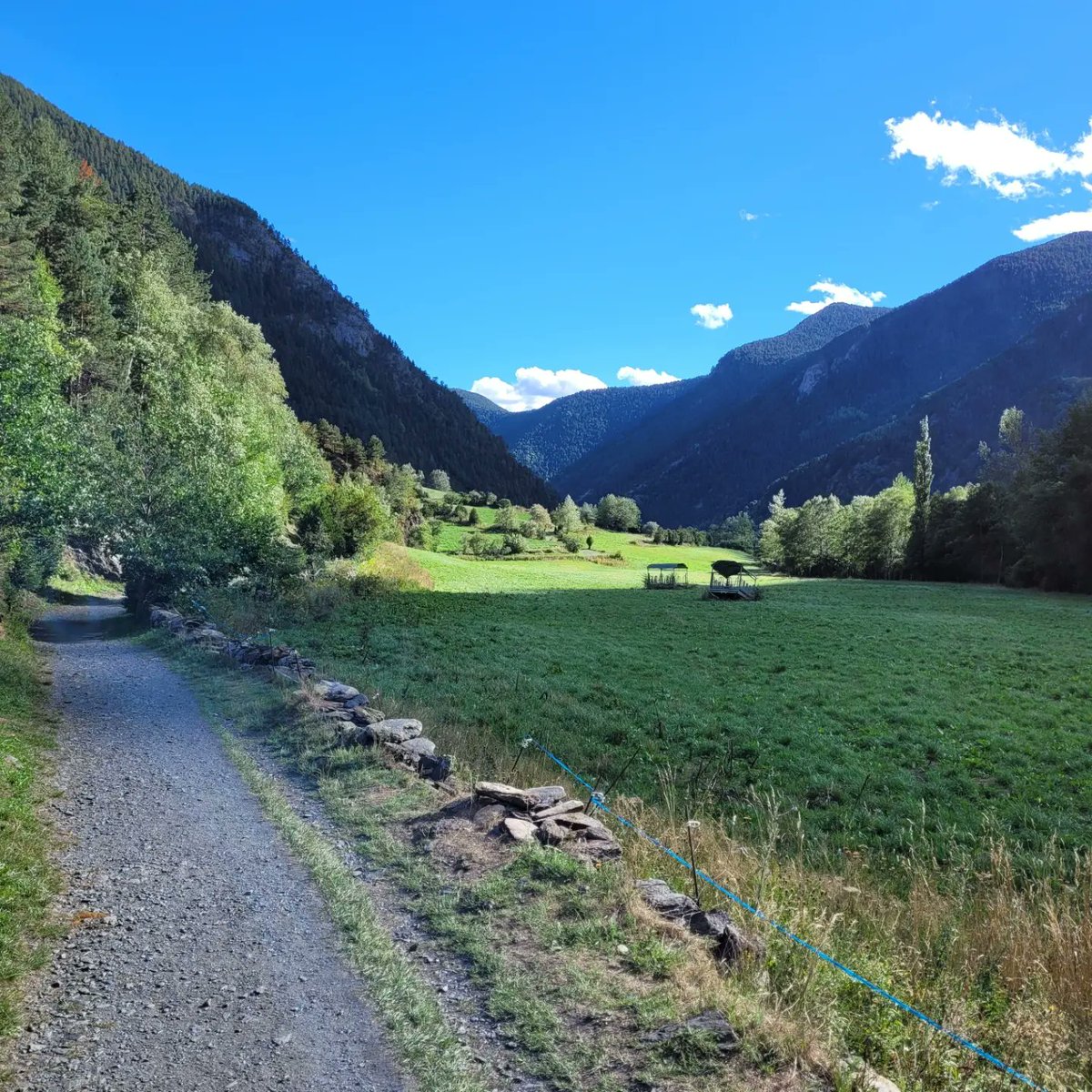 jings62's tweet photo. Bon dia. Ruta del Ferro #Ordino #Andorra https://t.co/7ryvg50pVH