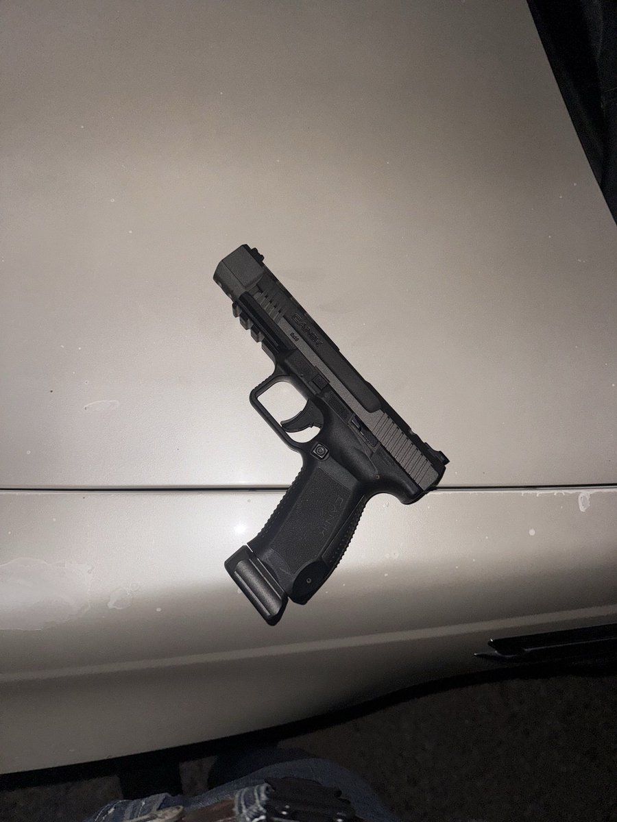 stolen64's tweet photo. 3 favorite things, my gun, cadi, and Latinas 👅👅 (got myself a toxica) https://t.co/OJHPzNoFny