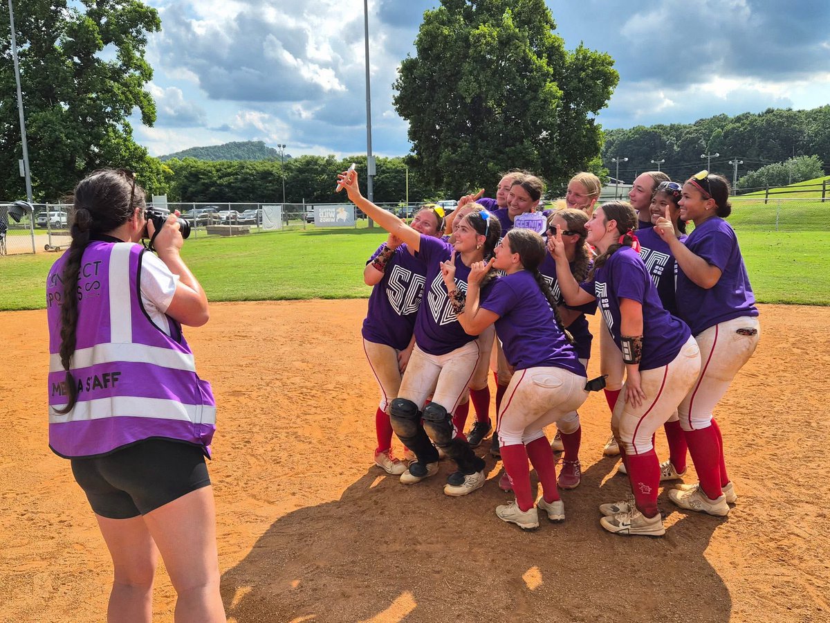 FCNatlPiconke's tweet photo. ๐ SCENIC CITY SUMMER SHOWCASE CHAMPS ๐
10 games. 10 wins. ๐ช
140 runs scored.
Only 22 runs allowed.
The talent is special, but the grit, teamwork, and fight are what make this group so fun to watch.
Couldnโt be prouder of this team. โค๏ธ๐ฅ
#FCStrong #Champions https://t.co/xqpF5lOZOK