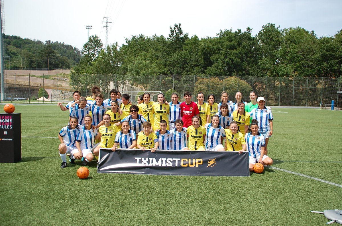 aevillarrealCF's tweet photo. ¡Gran éxito de nuestras veteranas en Zubieta! 💛⚽ El pasado 20 de junio participamos en el torneo femenino "Legends" organizado por la Tximist Foundation.
​Un orgullo compartir césped y celebrar su 10º aniversario junto a @RealSociedad y @AthleticClub. La pasión no tiene edad https://t.co/urWMsPuvTb