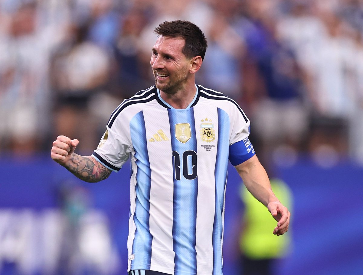 jaimegino's tweet photo. Leo Messi ♾️ https://t.co/bNaNnTvxGC
