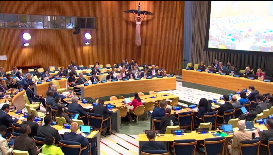 ArmeniaUN's tweet photo. At 🇺🇳 #ECOSOC–#PeacebuildingCommission joint meeting, Amb @ParuyrPh stressed that job creation is an investment in sustaining peace. 🇦🇲highlighted employment programmes for displaced persons & underscored importance of stronger ECOSOC–PBC ties & partnerships across the 🇺🇳 system. https://t.co/pkMIaDvS7W