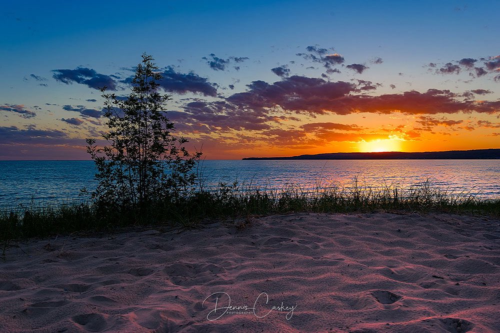 FreeloadingPlcn's tweet photo. @FreddyLA7 @CrimeCornucopia Freddy!! I love in northern Michigan and it’s beautiful! def go to mackinaw island! But I live in Petoskey. They call it “land of the million dollar sunset” https://t.co/taacH5jMBg