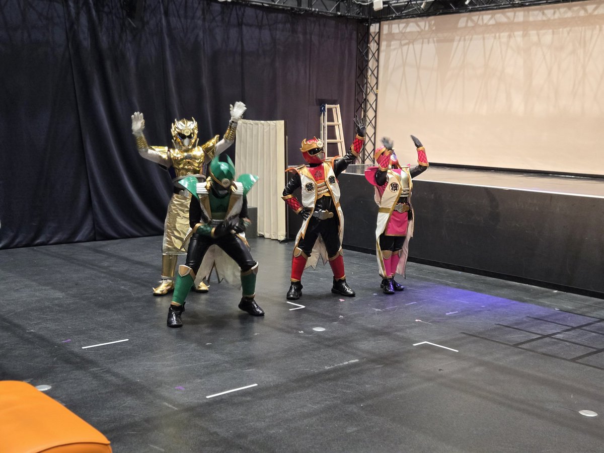 Ray_5_18's tweet photo. 今回はグリーン可愛い回でしたね
お茶目でキュートで滅してくれるグリーンと元気なゴールドさん https://t.co/a5TXs4H7zn