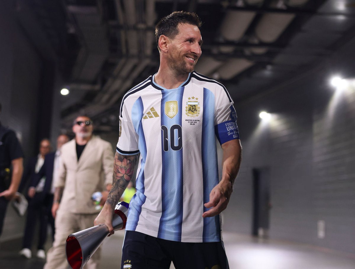 iil_2t's tweet photo. احمد ربي كل يوم وليله اني اتخذت الطريق الصحيح شجعت برشلونة وشبحت لك يالاعظم❤️💙 https://t.co/Mye2VeNaVx