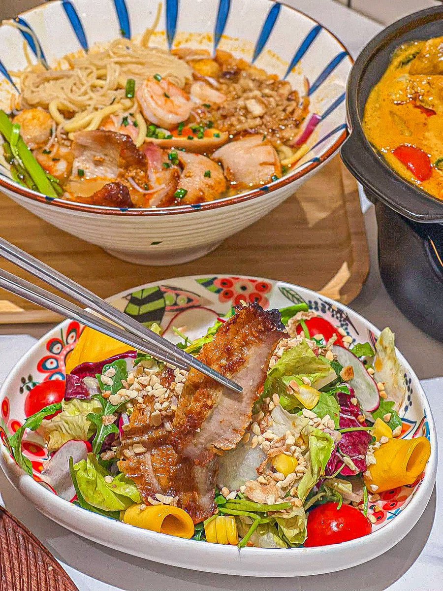 BloodEye16's tweet photo. Craving vibrant flavors Try this hand-pulled Singaporean laksa with creamy coconut broth, zesty lime, and plump shrimp—your taste buds are about to take a quick tropical trip! https://t.co/Kc66T82RcE