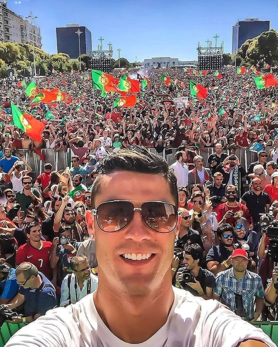 roro6635766994's tweet photo. أعد التغريد واعجب إذا كان كريستيانو رونالدو لا يزال GOAT الخاص بك. 🐐🇵🇹
#CR7
#portug
#كاس_العالم_٢٠٢٦
#كأس_العالم2026
#البرتغال_أوزبكستان
#VaiDarPortugal https://t.co/3CD7Lub6Kb