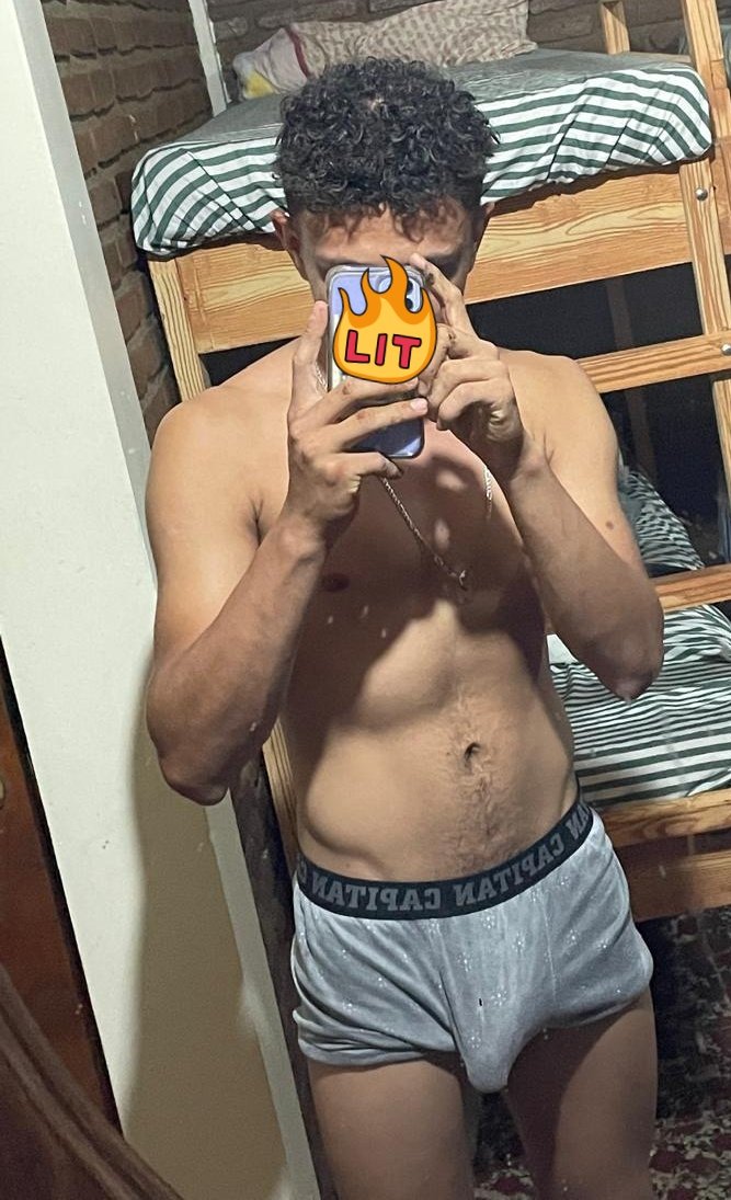 MatNickv5s5's tweet photo. Únanse a mi grupo de telegram, ahí estaré subiendo su contenido #Heterosengañados https://t.co/GTBRJj7GNs https://t.co/aWKQVMy57Q