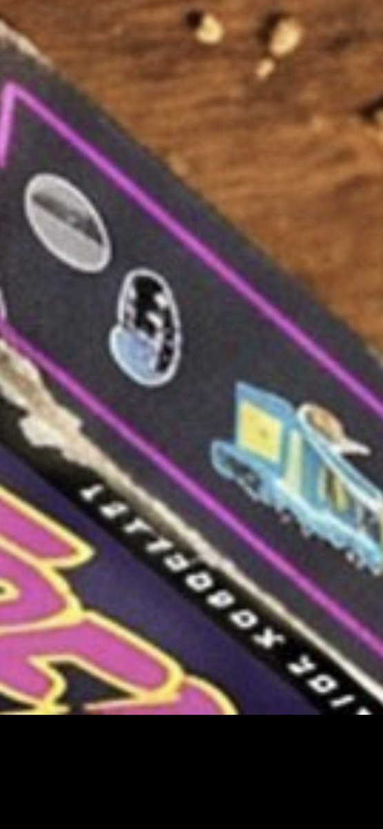 BeefJacki3's tweet photo. @PhatZomi @IH8Applebees3 @DropDead______ @theegoldchild @PopBase I might be dumb but literally what is this word at the top of the vhs tape https://t.co/XnJB1zERWN