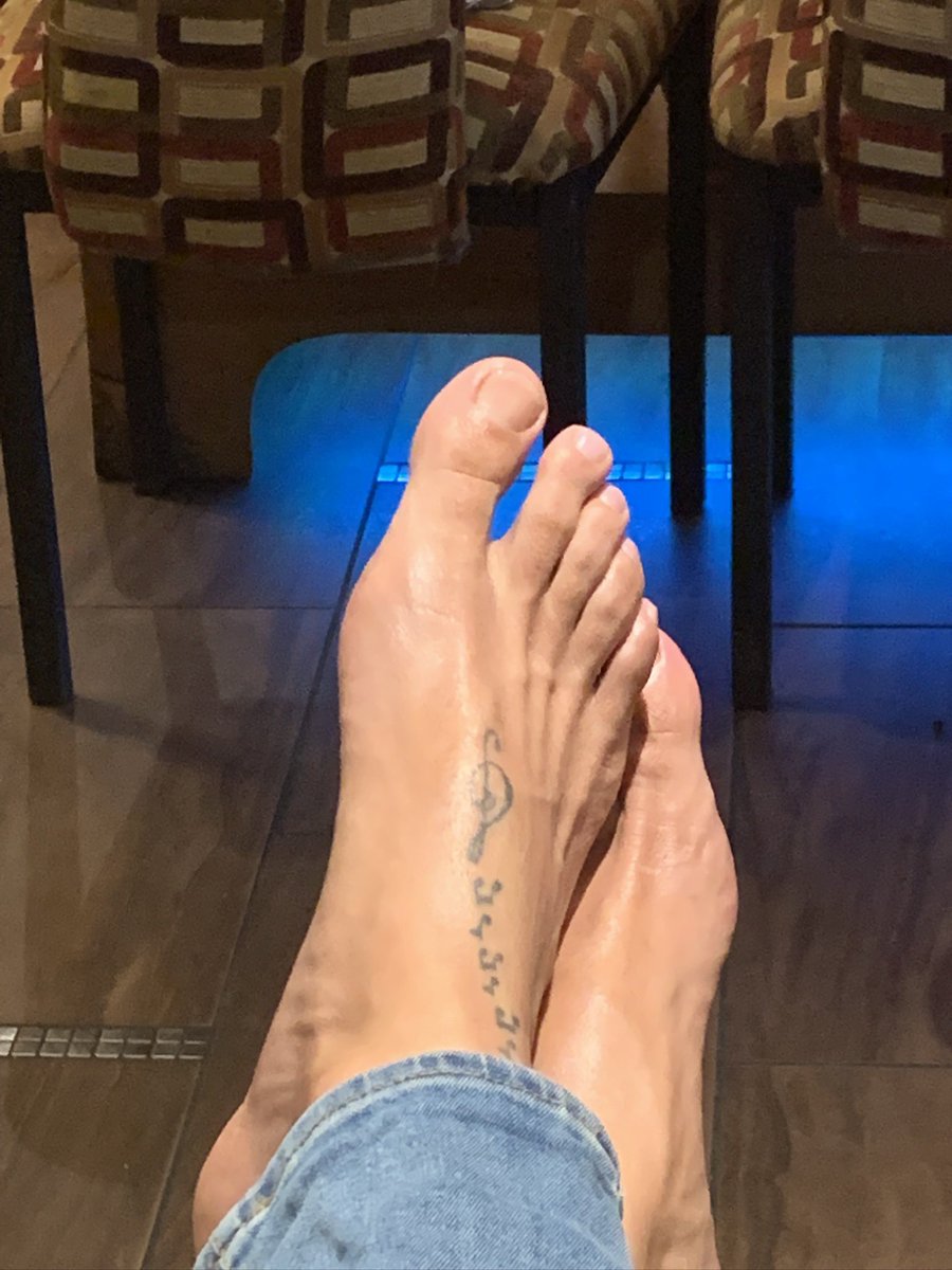 bebejmartinez's tweet photo. I want to get a medi pedi
Who’s down to pay for it?
Dm me if you have a hand & foot fetish #feetfetısh #feet #feetworshi̇p #feetman #handfetish #footfetısh #footslaves #feetslaves #feetcontents #feetsellers https://t.co/RoIpKihFap