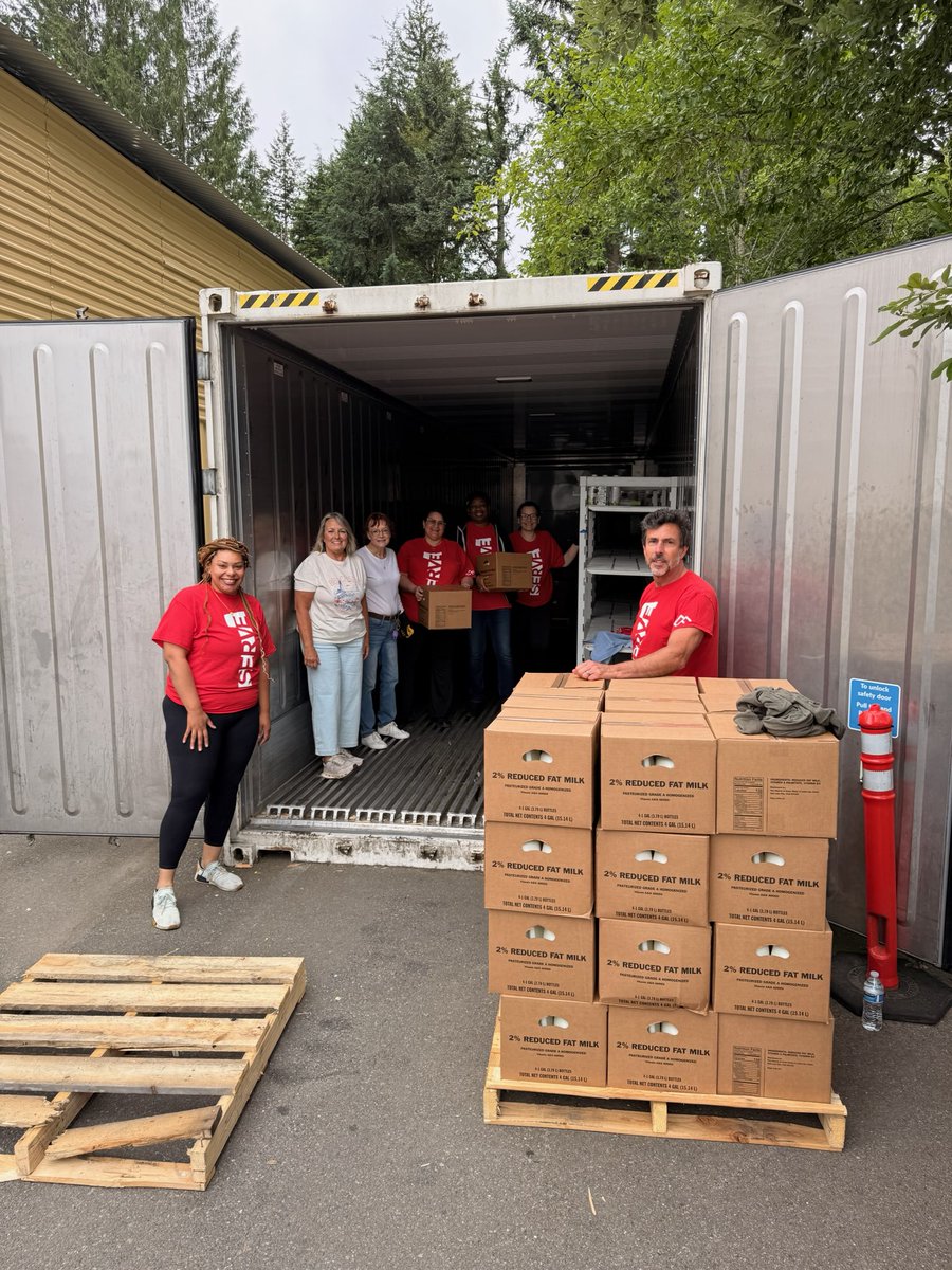 HopeCreekCF's tweet photo. Thank you to Christian Faith Center for spending time at the Mill Creek Community Food Bank helping us tackle some important projects!

Thank you for serving alongside us and helping care for our community. We appreciate your partnership and support! https://t.co/NbbMnmvyLH