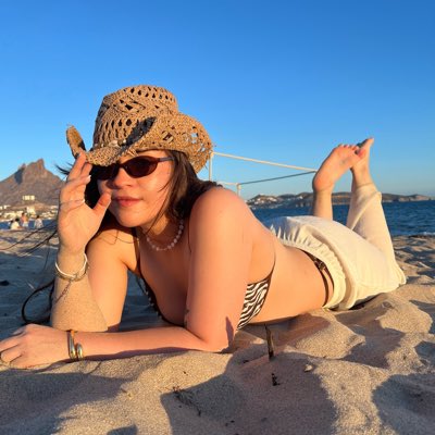 AlexiaaAispuro's tweet photo. #NuevaFotoDePerfil https://t.co/DN7pJ4x1WF