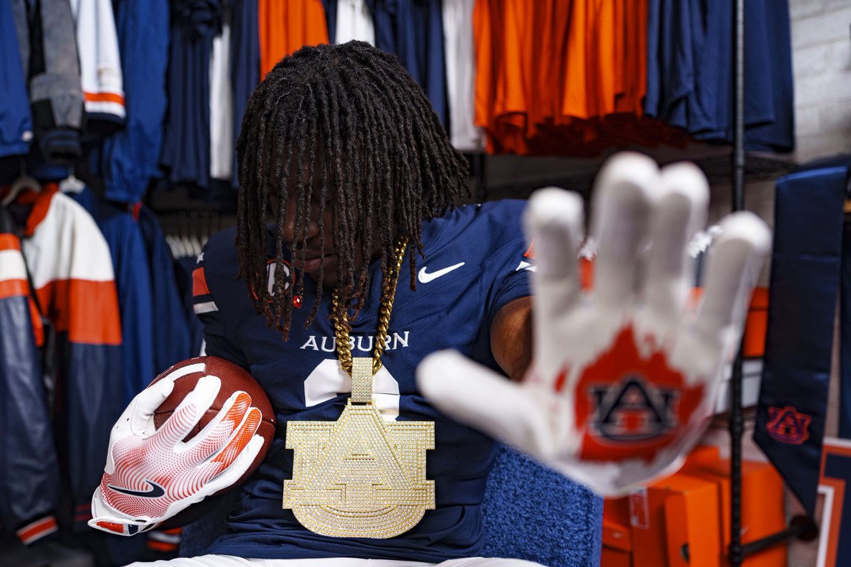 DaonlyCed's tweet photo. AGTG ✝️ 🐅🦅?
@raisingchamps_ 
@AuburnFootball 
@KodiBurns 
@TomLoy247 
@ChadSimmons_ 
@CoachGolesh 
@TDARecruiting 
@CoachCarmichaeI https://t.co/I8OQ1HTY5F