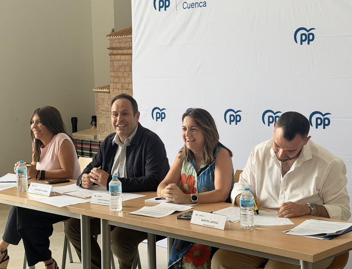 JoseMartinBuroM's tweet photo. ¡Comisión Transitoria en Ledaña! 📍 El @PP_Cuenca escucha a los conquenses frente al abandono del PSOE, cómplice de la corrupción de Sánchez y de la falta de oportunidades en la provincia.

¡Unidad y acción con @NunezFeijoo y @paconunez_ para el cambio! 🔥💪🏼 #PrimeroCuenca https://t.co/Du7LkU9dXy
