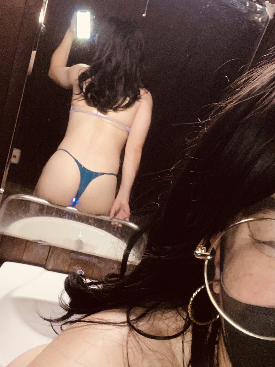 lycdhome's tweet photo. 慢跑經過的你，有注意到七彩光嗎🤭
#偽娘
#渾身汗 https://t.co/uQNSJ6QXkH