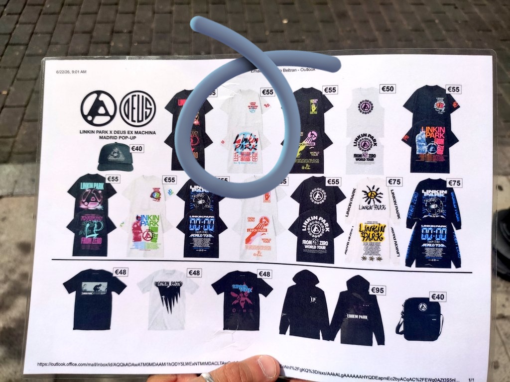 JJTrejoMusic's tweet photo. Ha sido un día temático de Linkin Park genial.
Me han invitado a pincho de tortilla, con pin y pegatinas exclusivos, y luego en el otro pop Up he pillado camiseta exclusiva de LP "de Madrid al cielo". A ver si la enseño que la metí en la lavadora 😅 https://t.co/Z4tryLwLcb