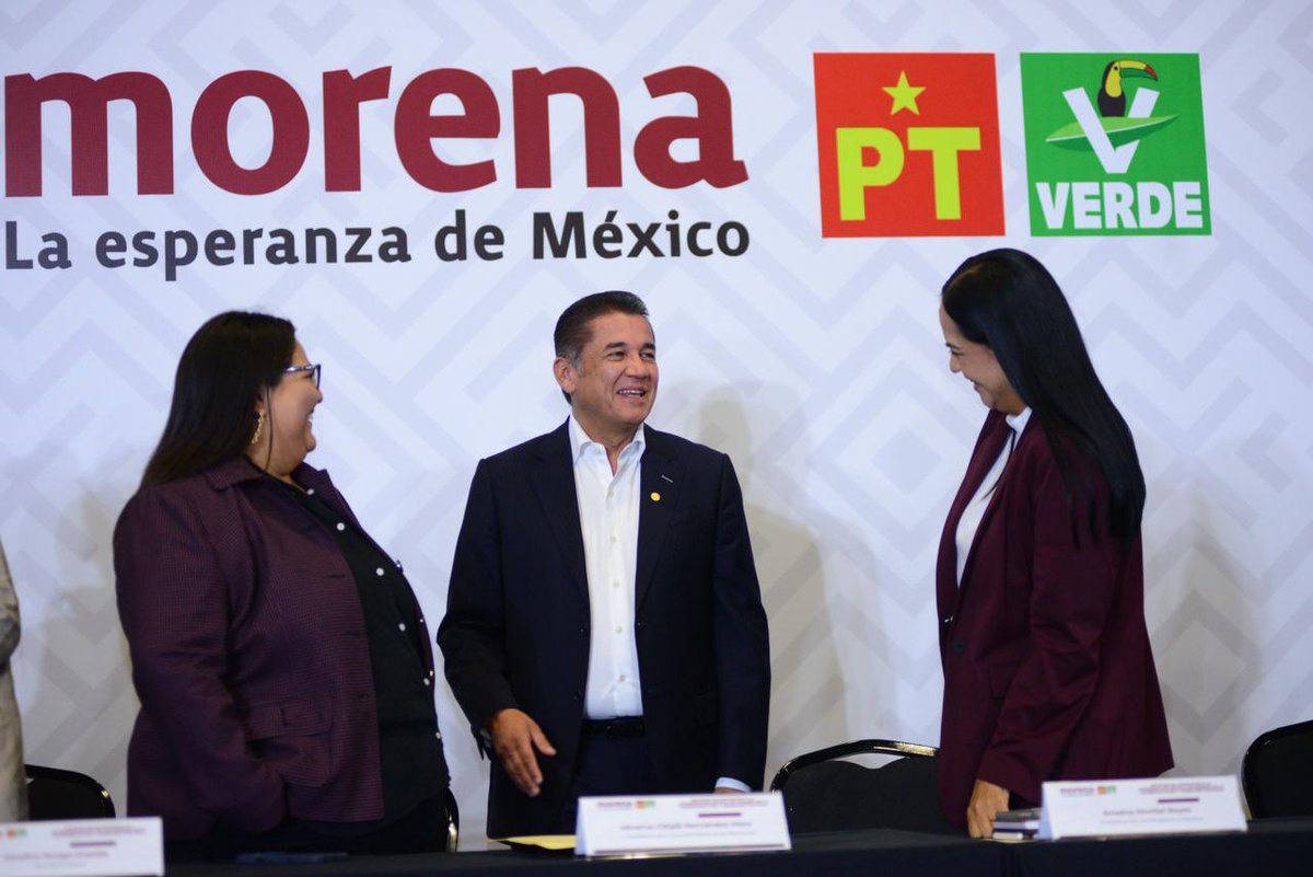 CarlosPuenteZAC's tweet photo. Buen inicio del registro de aspirantes a la Coordinación Estatal en Defensa de la Transformación de @partidoverdemex @PartidoMorenaMx @PTnacionalMX 

Un gusto trabajar en equipo con nuestras amigas @A_MontielR Presidenta Nacional y @CitlaHM Presidenta de la Comisión de Elecciones https://t.co/gbyyy5k2wP
