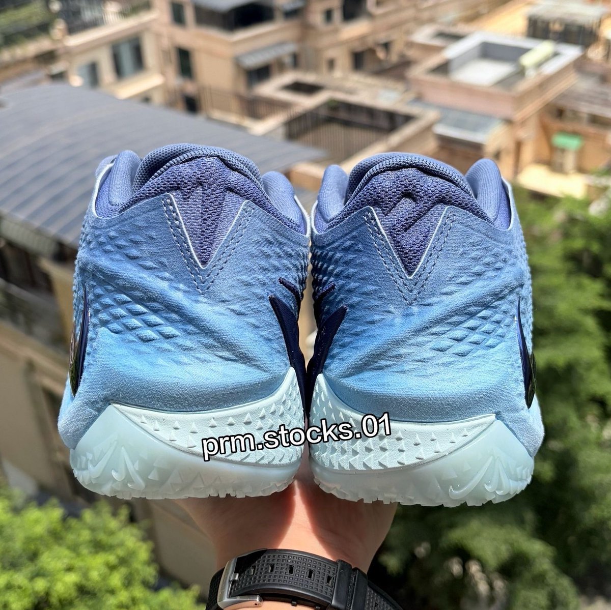 KicksFinder's tweet photo. FIRST LOOK: Nike Ja 4 "Jaws" 🦈

🗓️ September 18th, 2026
📝 JA9742-400 (MENS); JF0695-400 (GS)
💰 $140; $115 USD
📸 IG: prm.stocks.01
💵COP OR 🚮DROP? https://t.co/Lv7FrTDWtP