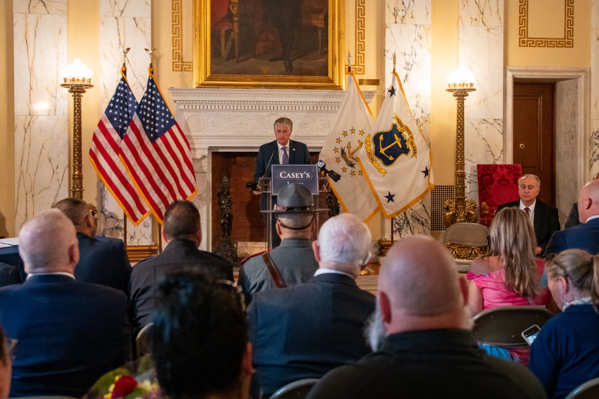 GovDanMcKee's tweet photo. Casey’s Law is about accountability, safety, and honoring a young life taken too soon.

I joined Casey Bassignani’s family, law enforcement, and lawmakers to sign legislation to strengthen penalties for motor vehicle offenses involving road rage, another step toward safer roads. https://t.co/YDjcGabi8j