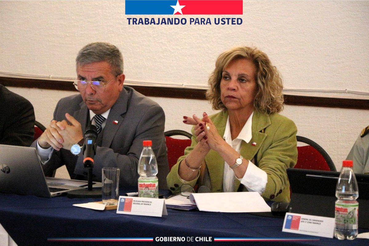 MinjudhTarapaca's tweet photo. Combatir la delincuencia y recuperar espacios públicos fue el foco del Consejo de Seguridad Pública liderado por la Delegada Presidencial Regional, Adriana Tapia, esta mañana. La cita sumó la participación de nuestro Seremi Claudio Chamorro, gabinete regional, Carabineros y PDI. https://t.co/SfPbJTgqxX