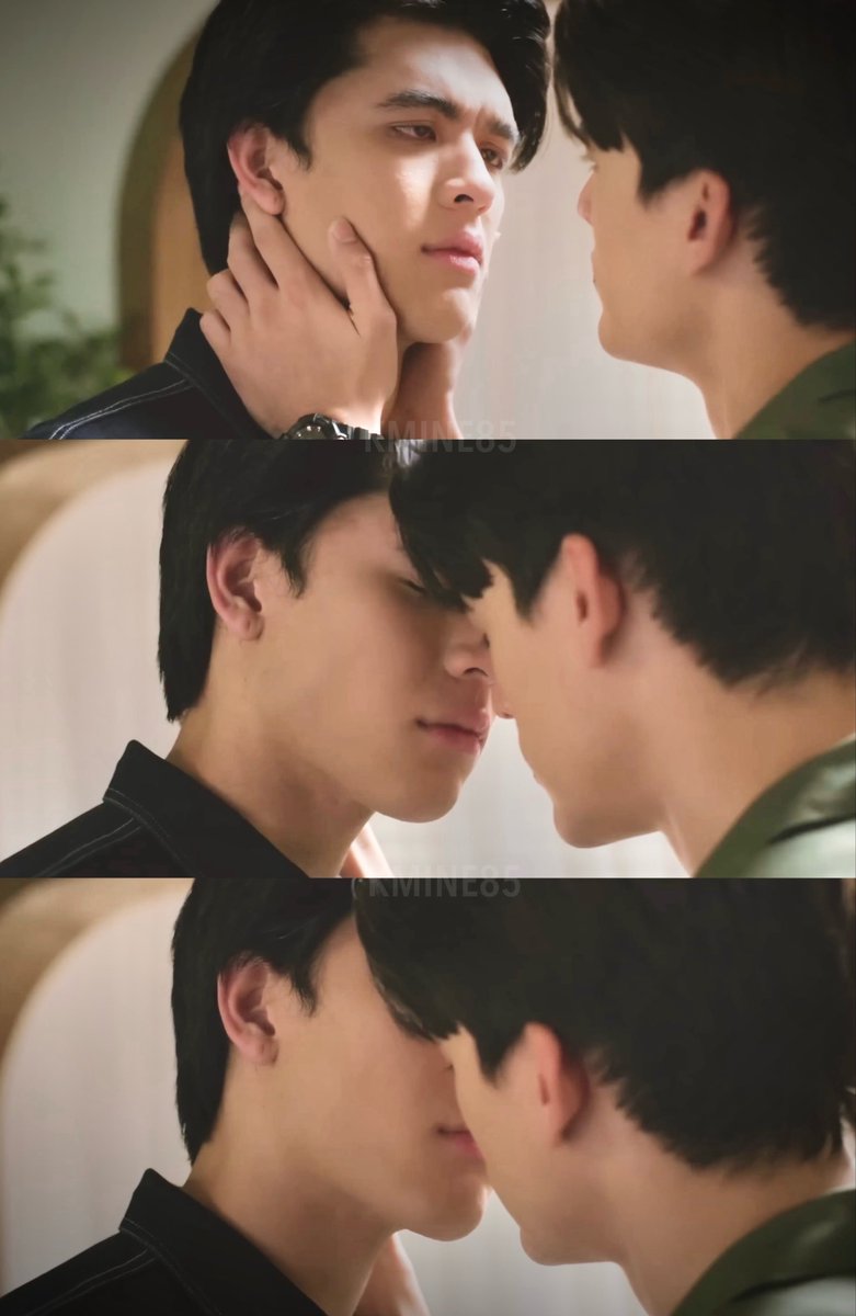 kmine85's tweet photo. "ไม่ว่าใครจะพูดอะไร..ผมก็จะเชื่อใจคุณนะมาร์ค"

- ตอง -
#MyGoldenBlood 

. •. #JossGawin #JossWayar #GawinCaskey .• . https://t.co/oQhyFKs10H