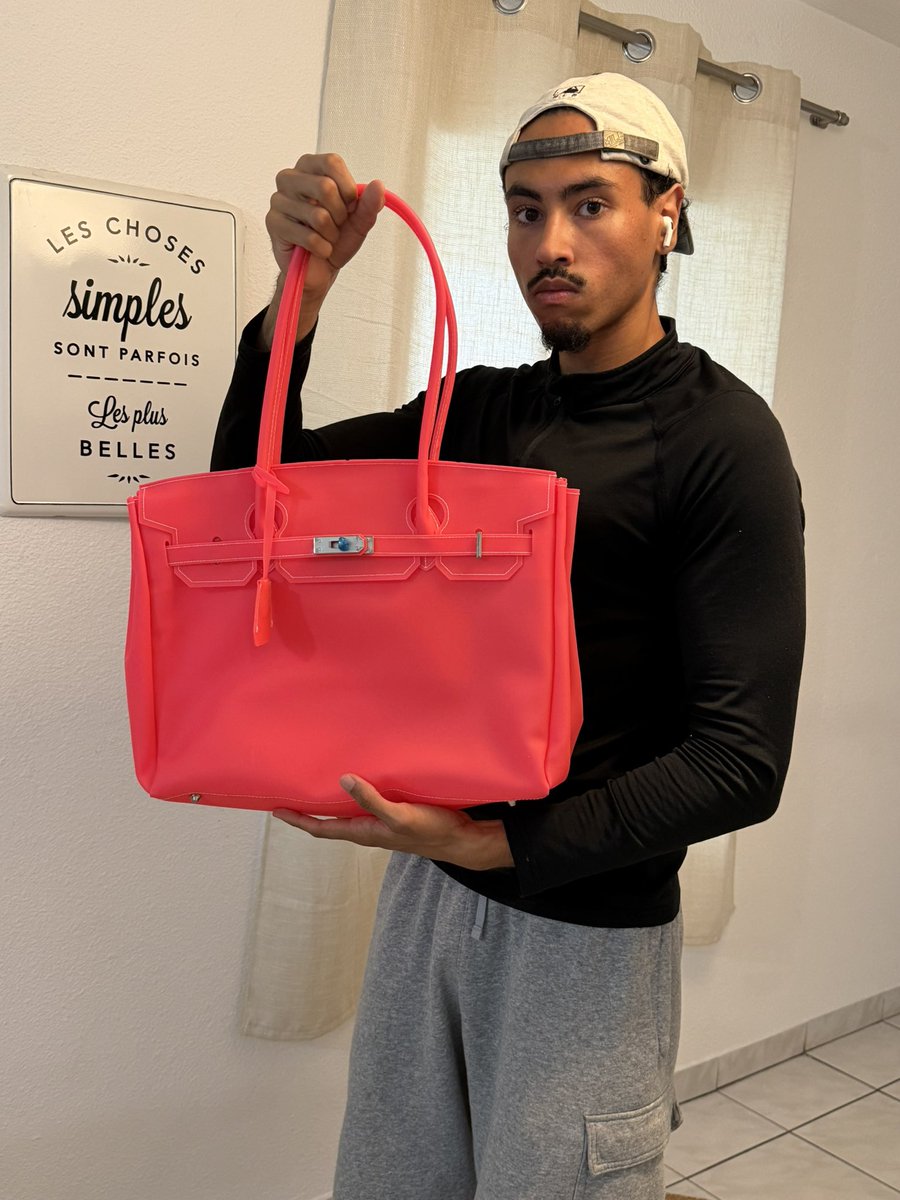 Wahib_38's tweet photo. Jelly Firkin sac à main cabas à vendre 4 Colors Teal / Blue / Fushia et Purple https://t.co/VeAjRXZtgU
